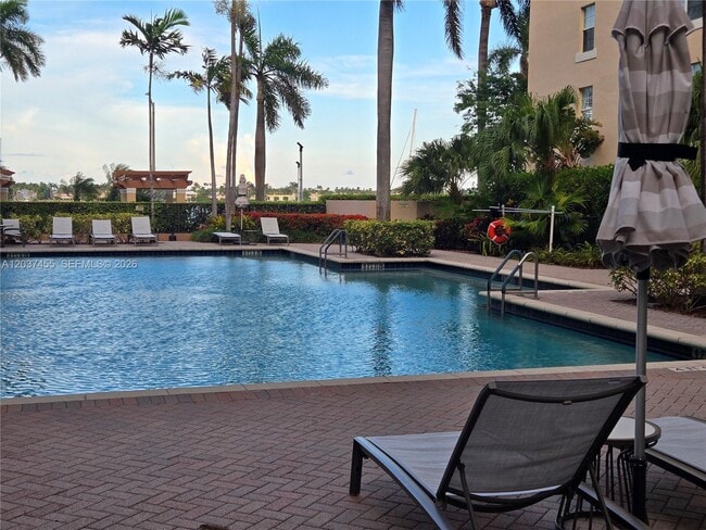 Building Photo - 1801 N Flagler Dr