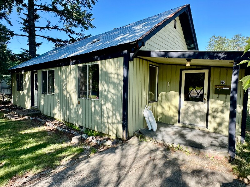 Primary Photo - 20 Iowa Ave