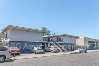 Building Photo - 728 Darina Ave