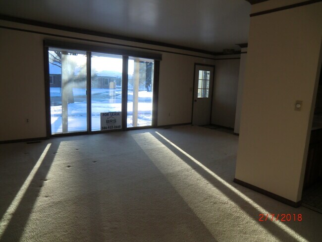 Building Photo - 2 bedroom 2 full bath Shelby Twp. condo