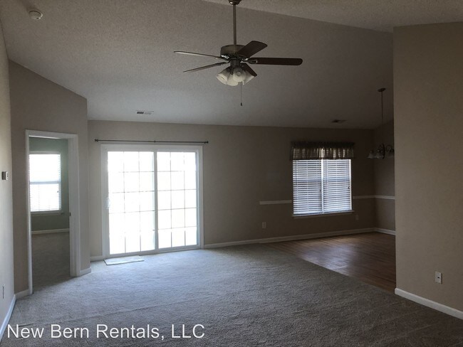 Foto del edificio - 111 Els Ln