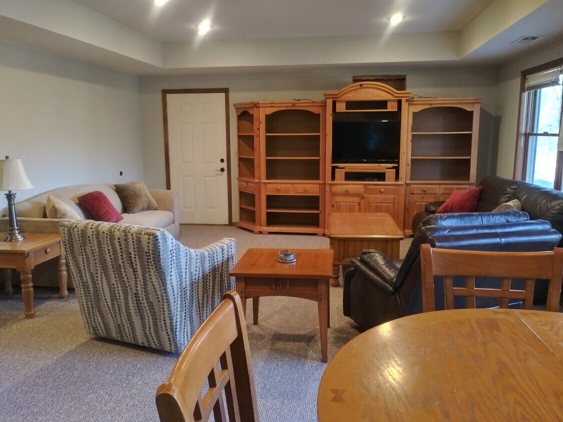 Foto principal - 8550 Waverly Rd