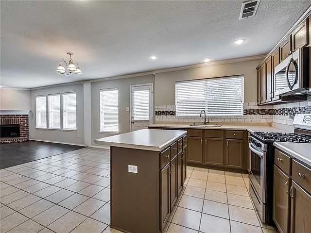 Building Photo - 10420 Matador Dr