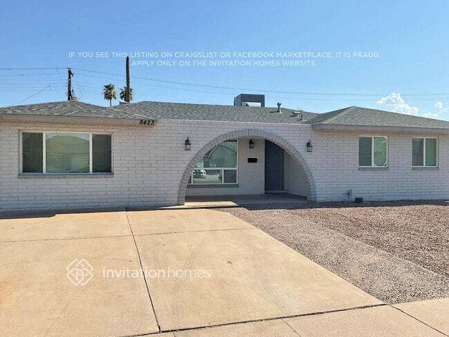 Building Photo - 8423 E Hubbell St