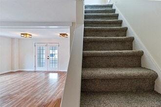 Building Photo - 6 Wilbur Rd