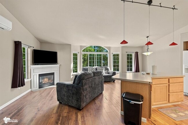 Building Photo - 4116 E Country Fair Dr