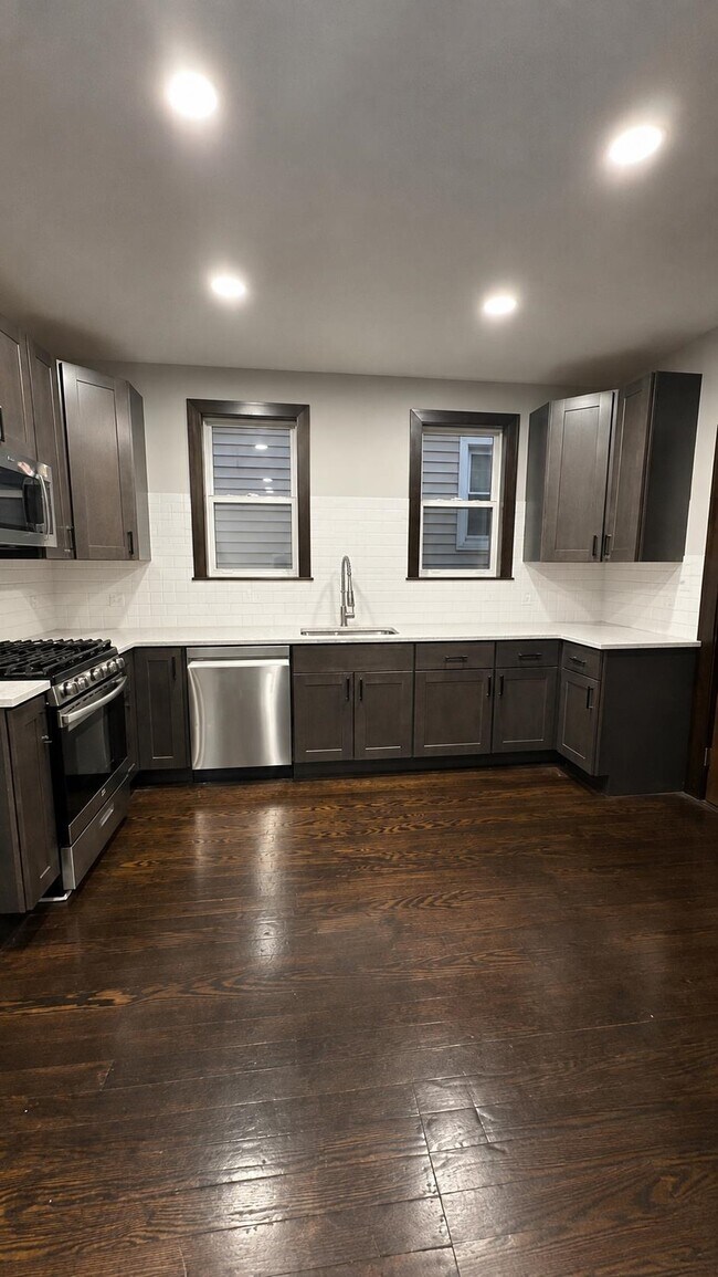 Foto del edificio - 171 W 19th St