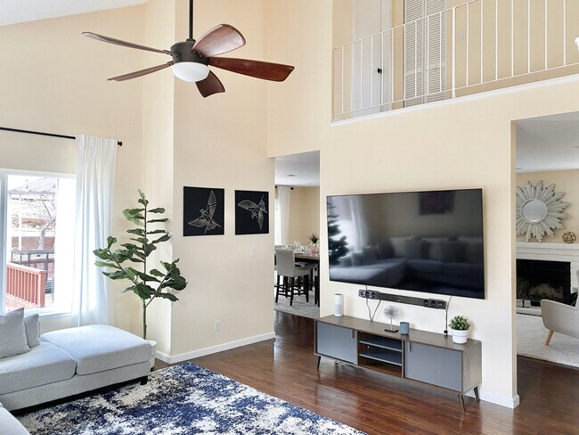 Foto del edificio - 1825 Sierra Highlands Dr