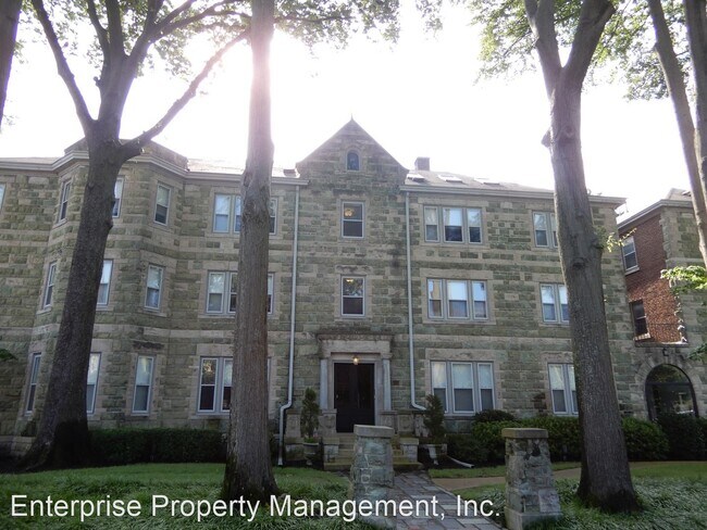 Building Photo - 2 br, 1 bath House - 1118 Poplar Ave  APT 11