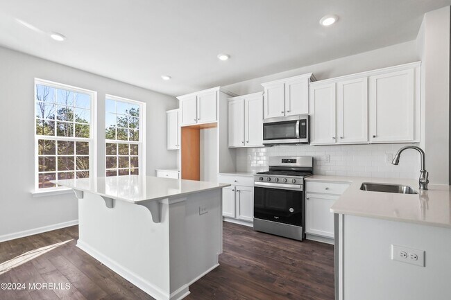 Building Photo - 41 Wembley Wy