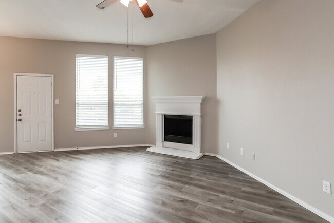 Building Photo - 2945 Stockton St