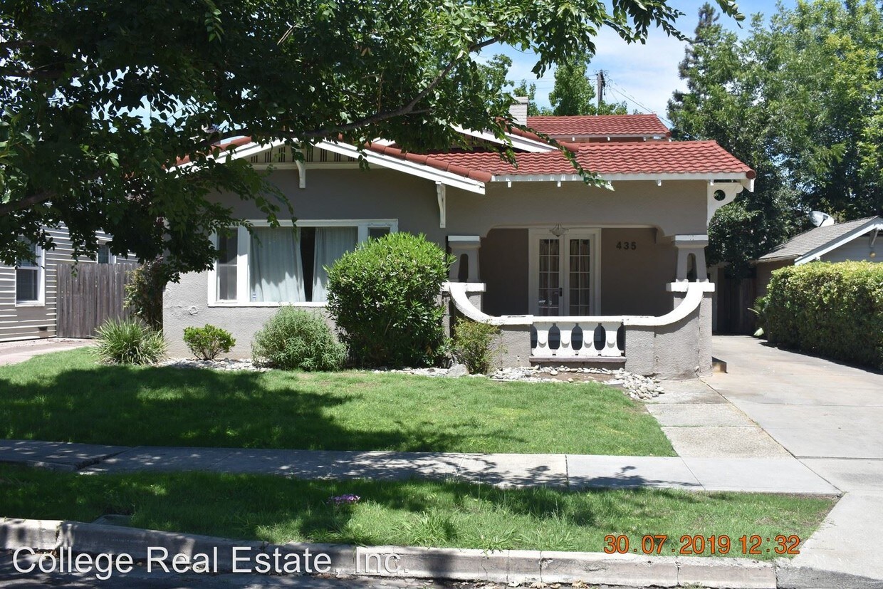 Primary Photo - 4 br, 2 bath House - 435 S. Tuxedo Ave.