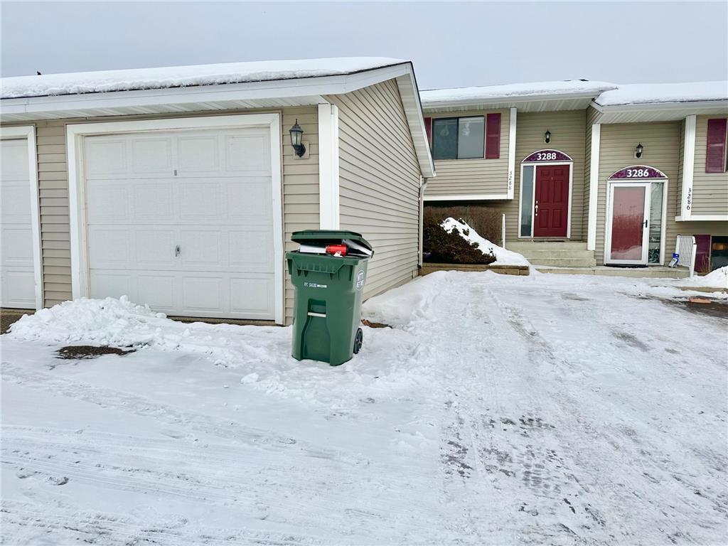 3288 Dodd Ln, Eagan, MN 55121 Townhome Rentals in Eagan MN