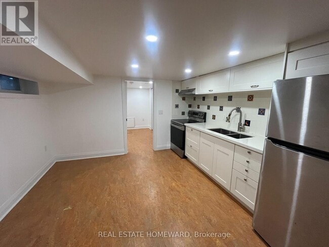 Building Photo - 15 Richard Ave