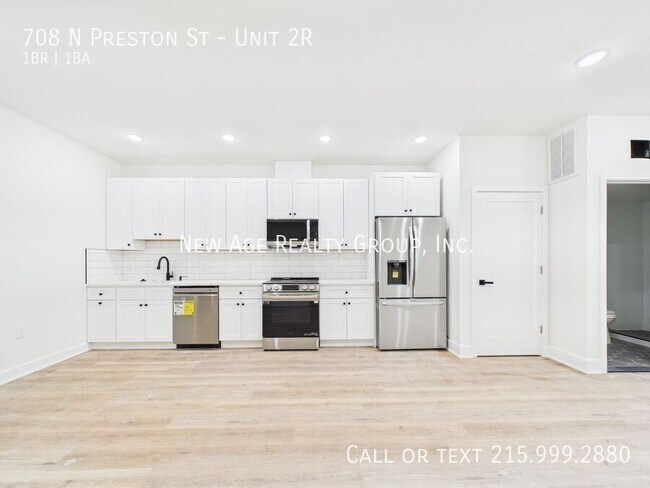 Building Photo - 708 N Preston St