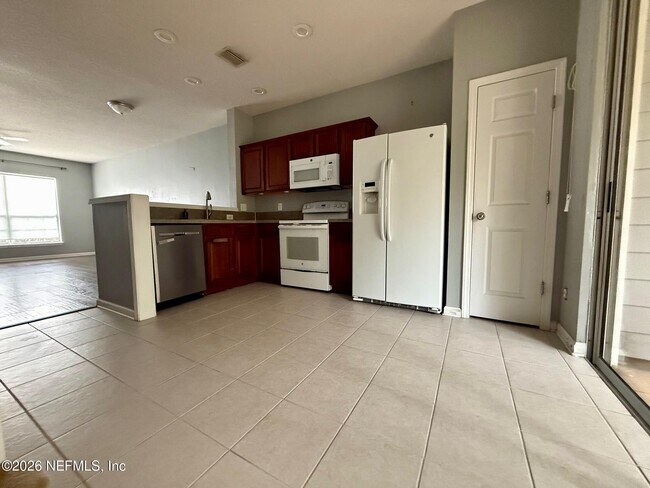 Foto del edificio - 3585 Pebble Path Ln