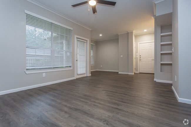 2 Br, Living Space - The Pines on Spring Rain