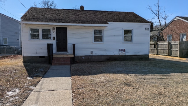 Building Photo - 623 Dudley Ave