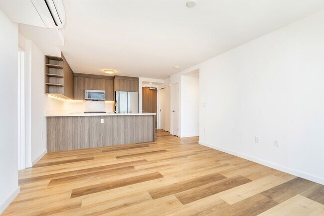 Building Photo - Brand-new, Pet Friendly (2-Bed/2-Bath) Lux...