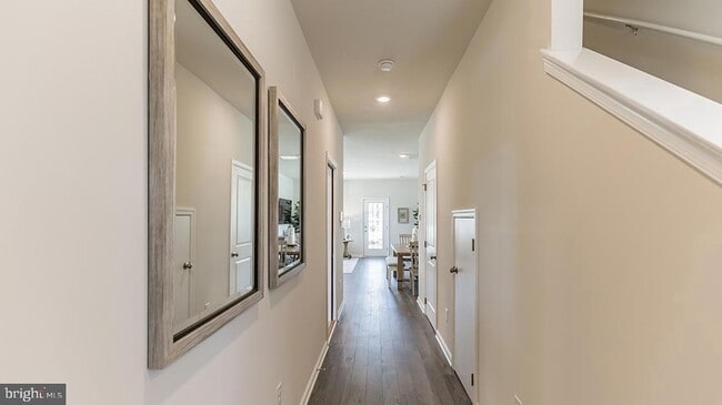 Building Photo - 57 Arlotta St