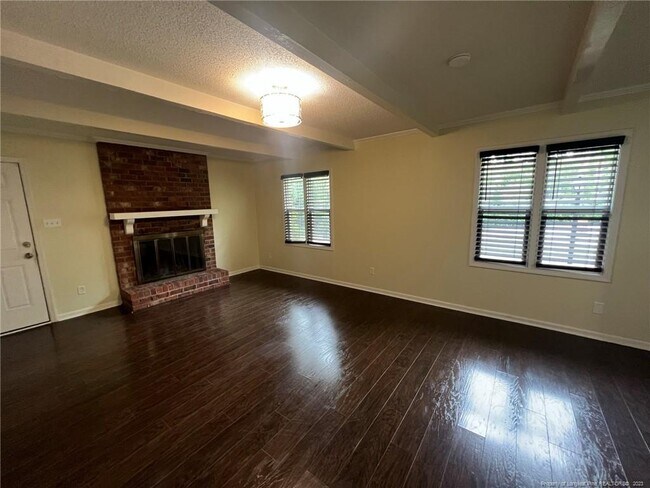 Building Photo - 544 Hilliard Dr