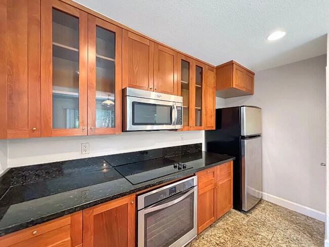Building Photo - 8503 Villa La Jolla Dr