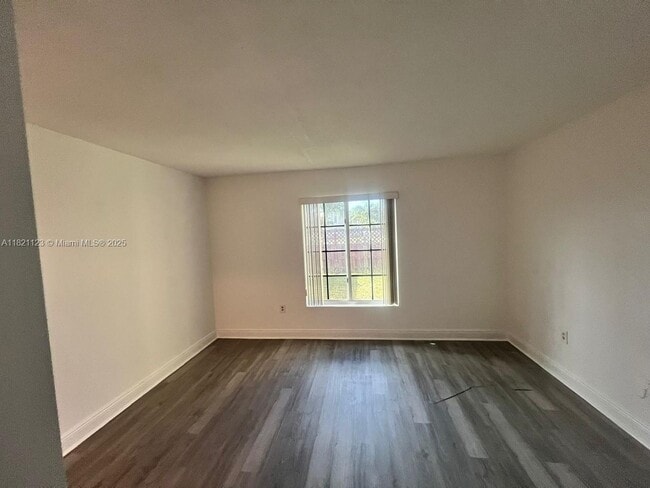 Foto del edificio - 4900 NW 79th Ave