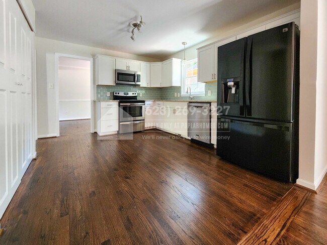 Foto del edificio - 7208 Mine Shaft Rd
