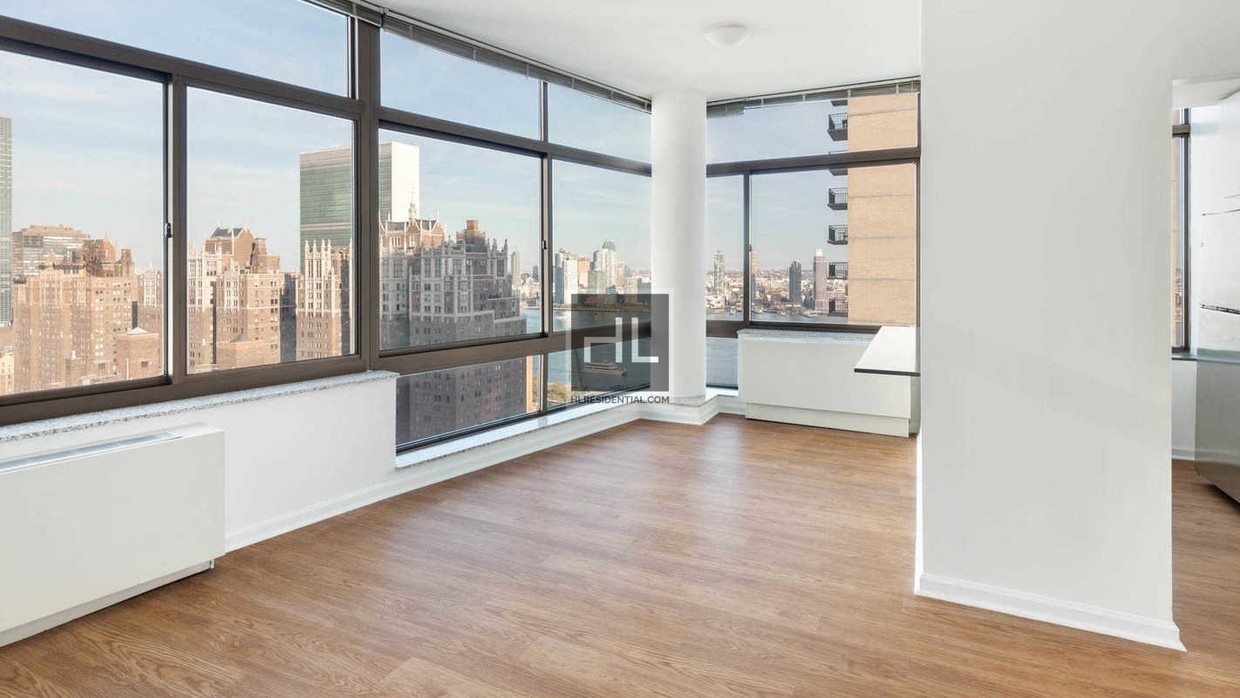 Foto principal - 300 E 39th St