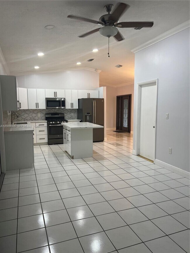 Foto del edificio - 9940 SW 155th St