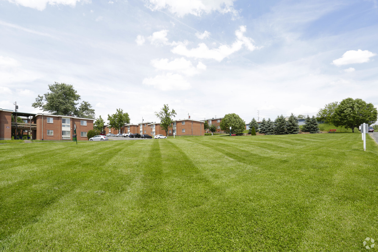 Área de mascotas y recreación - Timberline Apartments