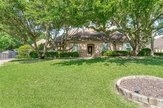 Building Photo - 3713 Brentwood Ct