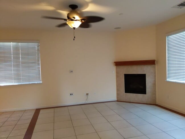 Building Photo - North Vacaville Location!