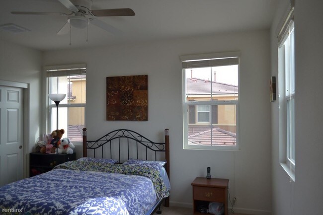 Building Photo - 15 Bettencourt Way