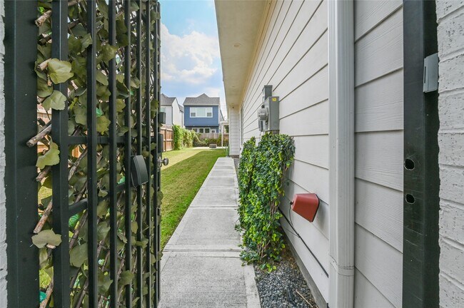 Foto del edificio - 5233 Darling St