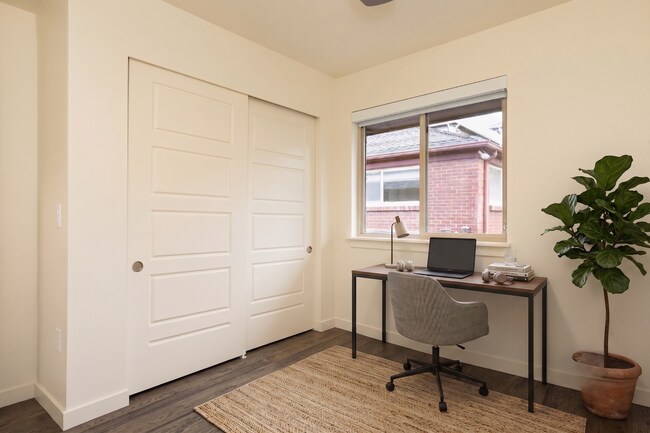 Building Photo - Ballard Seattle 2-Bedroom Apartment for Rent | Private Entrance, In-Unit Washer/Dryer, Smart Home...