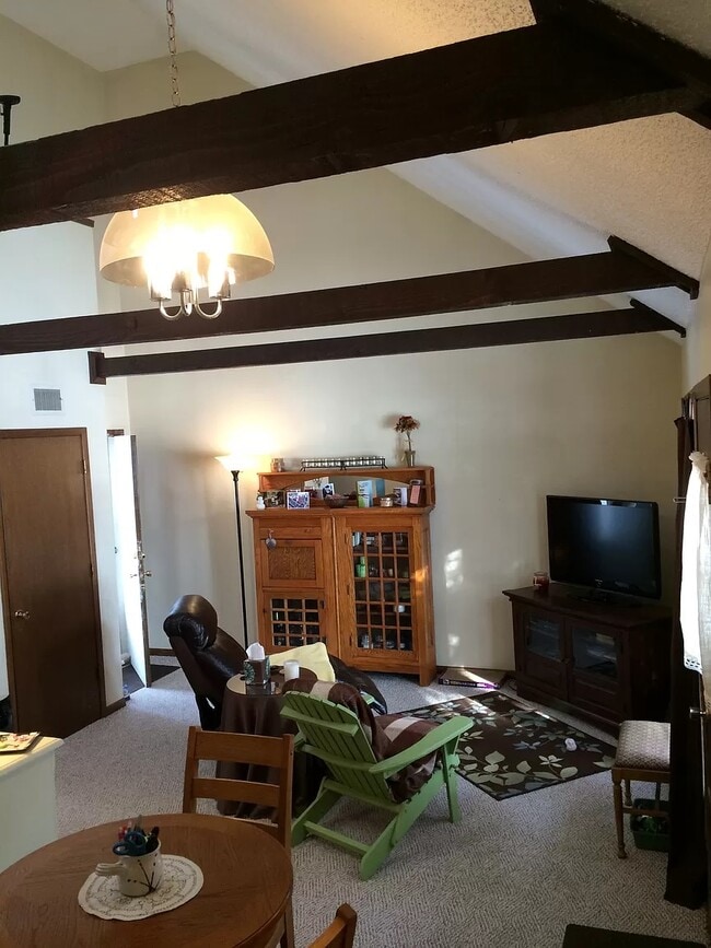 Building Photo - 3922 Ontario St