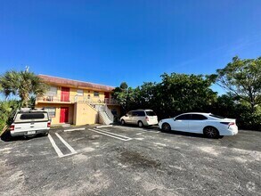 Building Photo - 1417 N Federal Hwy