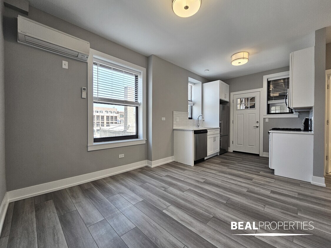 Foto principal - 3935 N Janssen Ave