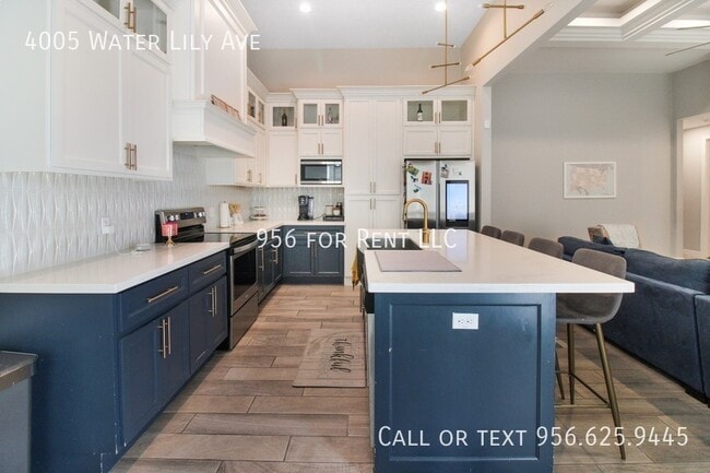 Foto del edificio - 4005 Water Lily Ave