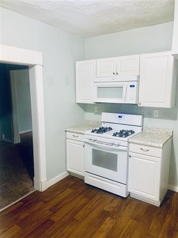 Foto del edificio - 1353 E Dayton St