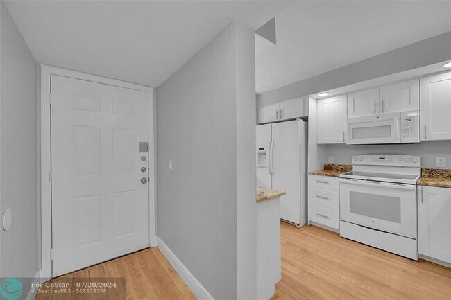 Building Photo - 1506 Whitehall Dr