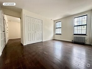 Building Photo - 155 Chrystie St