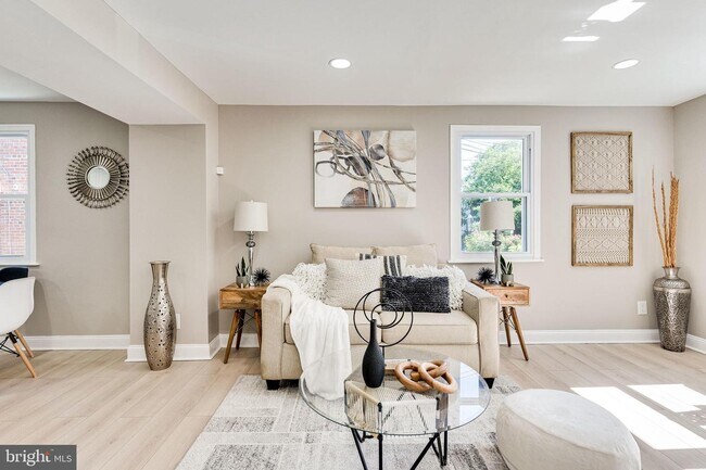 Foto del edificio - 514 45th St NE