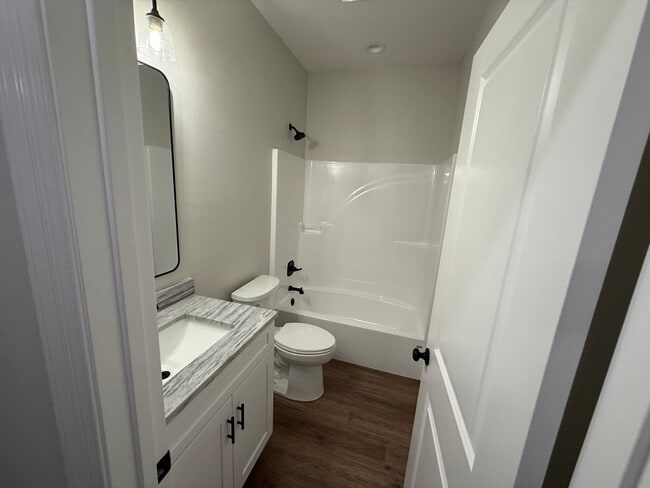 Building Photo - 205 Hoover Dr