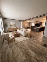 Building Photo - 307 Hunters Rill