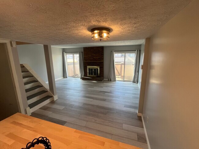 Foto del edificio - 853 Cherlyn Ct