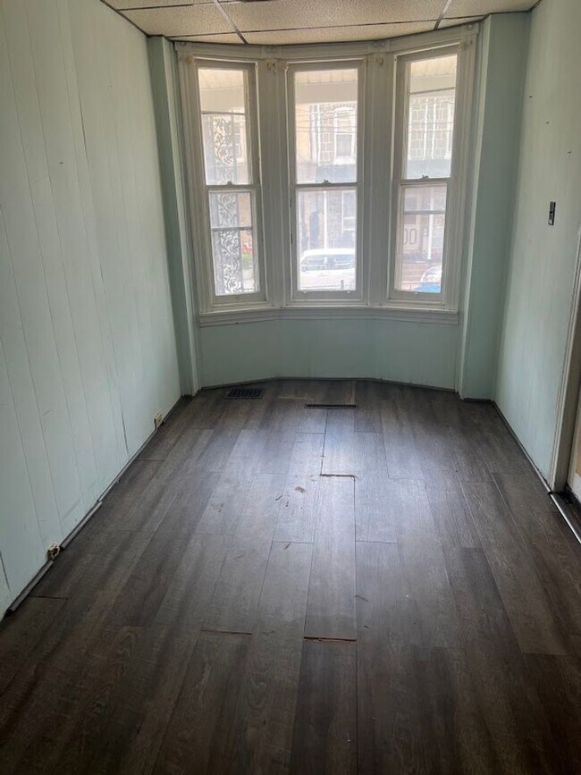 Foto del edificio - First Floor One Bedroom Apartment