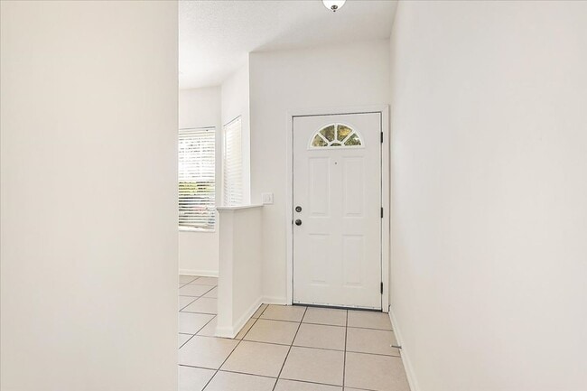 Foto del edificio - Large 2/2 in highly desirable The Cottages...