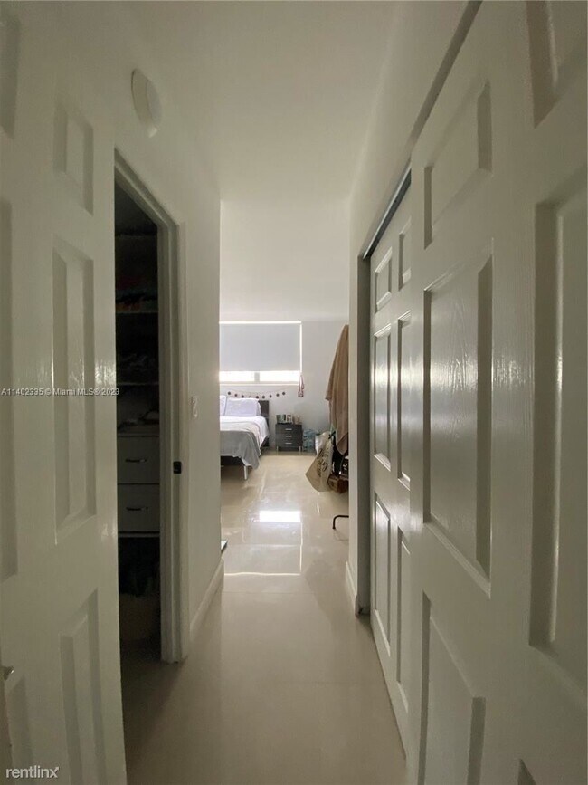 Foto del edificio - 2 br, 2 bath Condo - 19390 Collins Ave Apt...